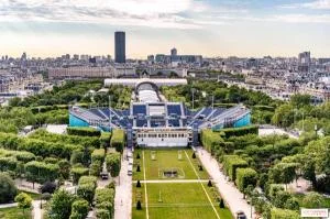Estadio Tour Eiffel, París, Francia